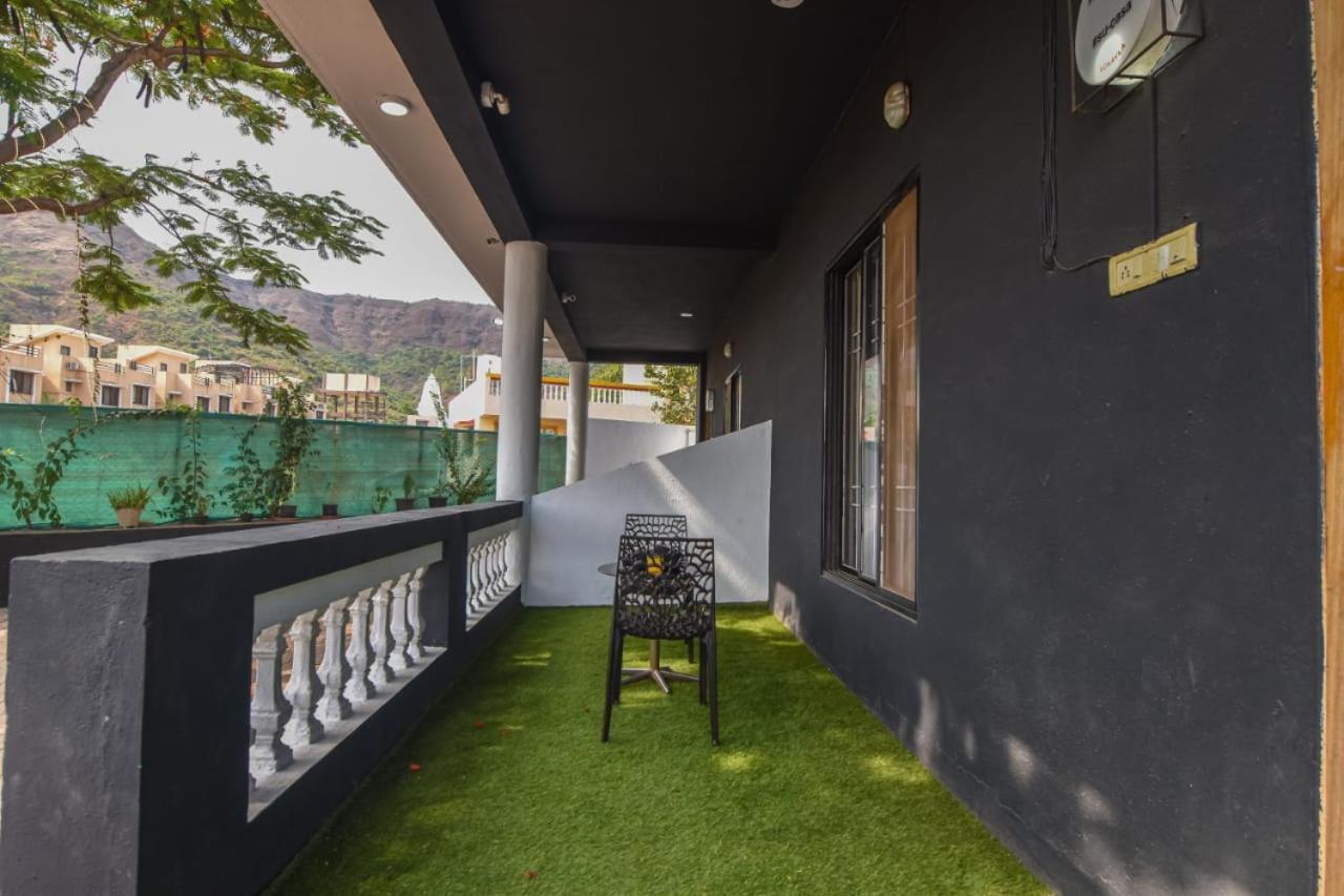 Empyrean Stay Ll 3Bhk Ll Black Horse Villa Ll Ac Ll Private Pool Ll Wifi II Lux Ll Lonavala Exterior foto